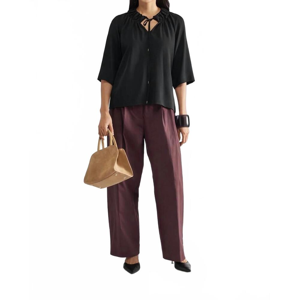 NEW LIVIANA CONTI short sleeve crewneck blouse in black